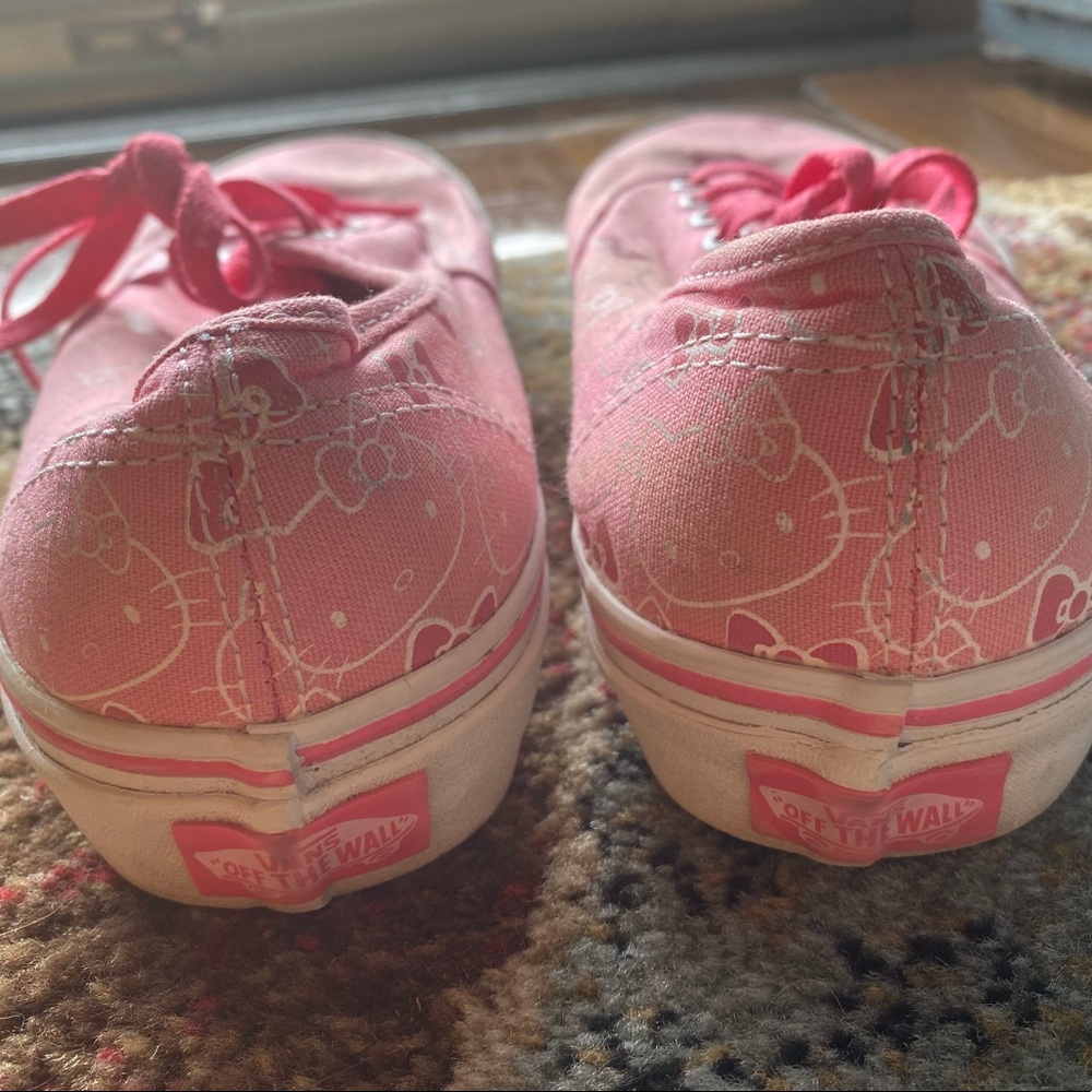 Hello Kitty Vans - Picture 2 of 4